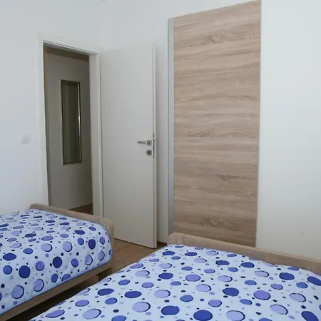 Jessica Apartment