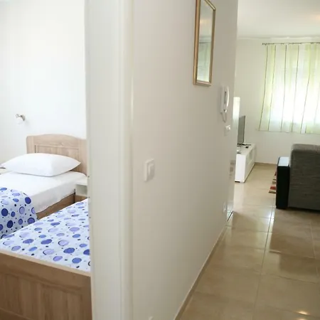 Jessica Apartment